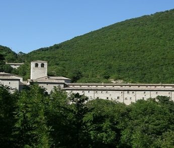 Monasteri nelle Marche, il Monastero di Fonte Avellana a Serra Sant'Abbondio