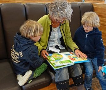 Giornata Nazionale delle Famiglie al Museo 2018: nonna al museo con i nipoti